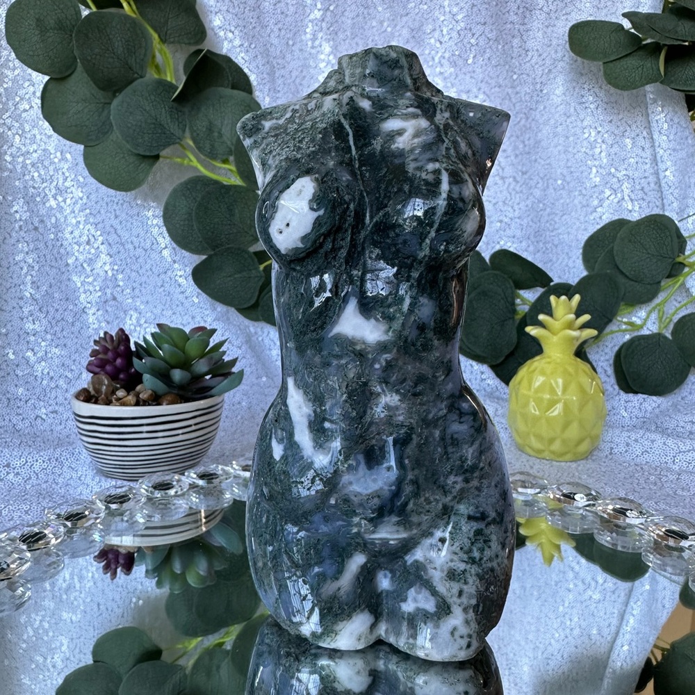 Moss Agate Women Body Crystal